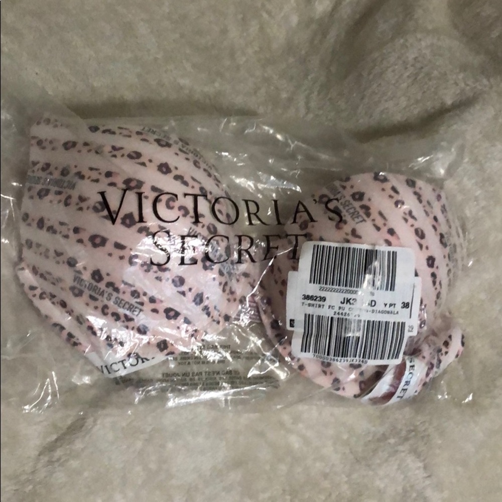 Victoria’s Secret 34D NWT